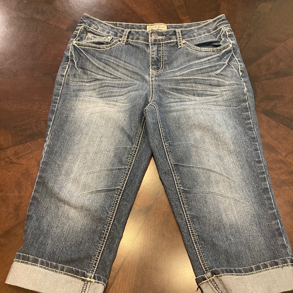 NWOT denim capris with embellishments petite size 8